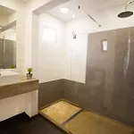 Hostel Bura Surfhouse *