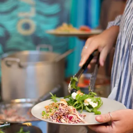 Bura Surfhouse بيت شباب *