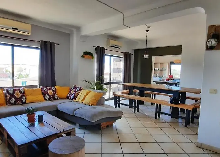 Hostel Bura Surfhouse